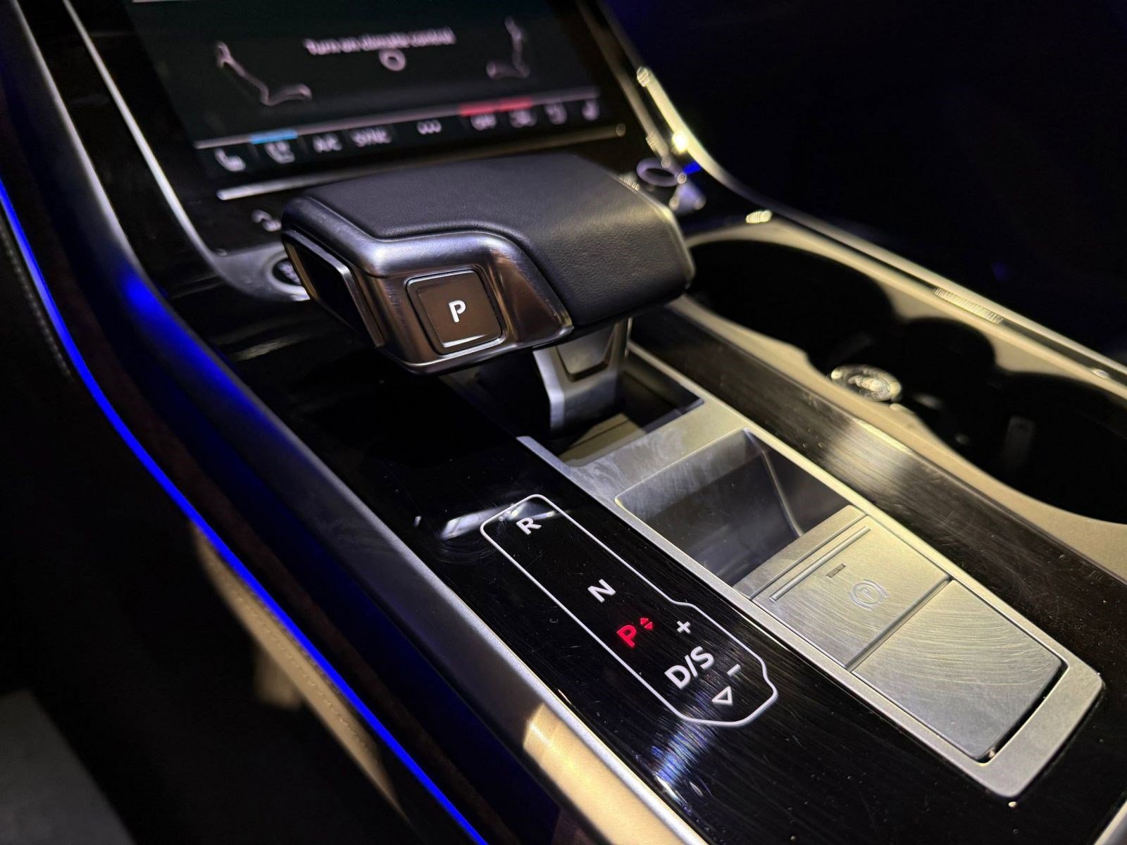 Used 2023 Audi Q7 3.0T Prestige image 16