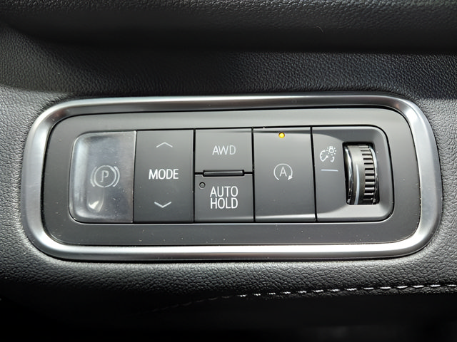Used 2025 Buick Enclave Avenir AWD/4WD image 41