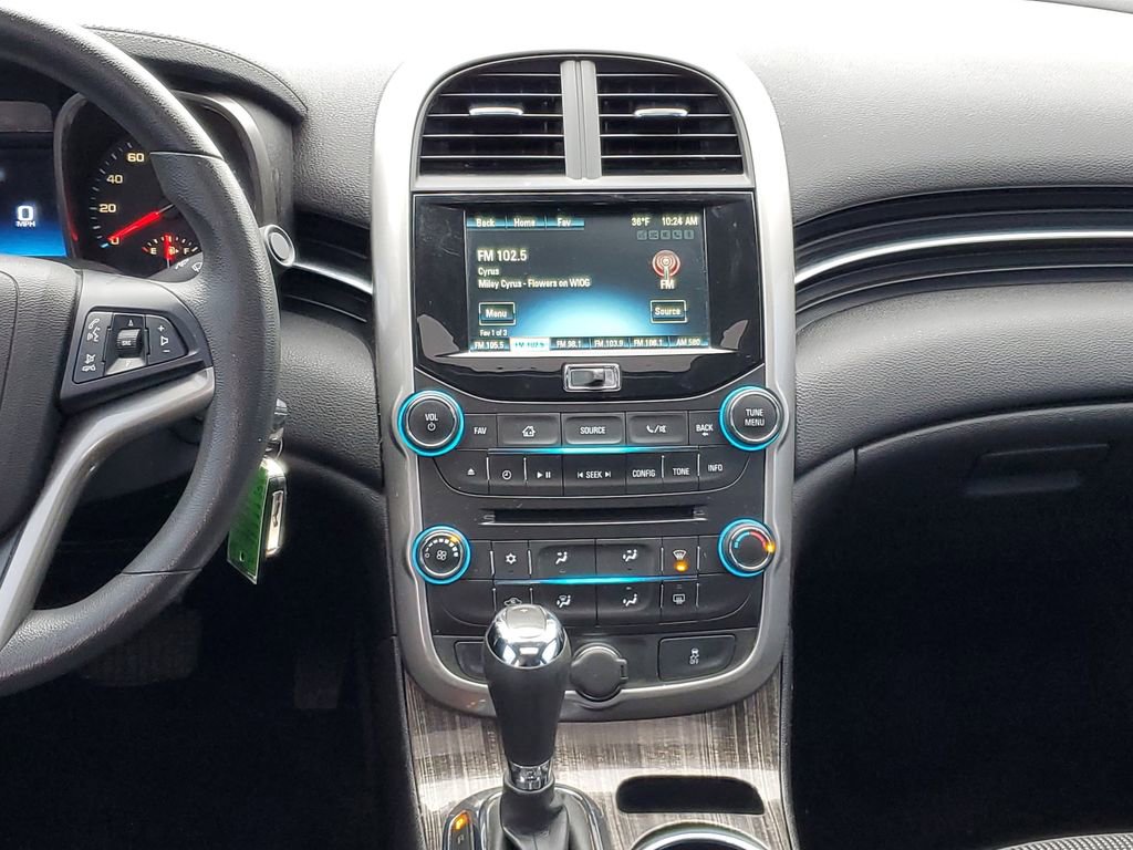 Used 2016 Chevrolet Malibu LT w/ Sun And Convenience Package image 23