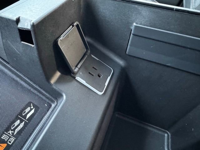 Certified 2024 Chevrolet Silverado 2500 High Country w/ High Country Premium Package image 24