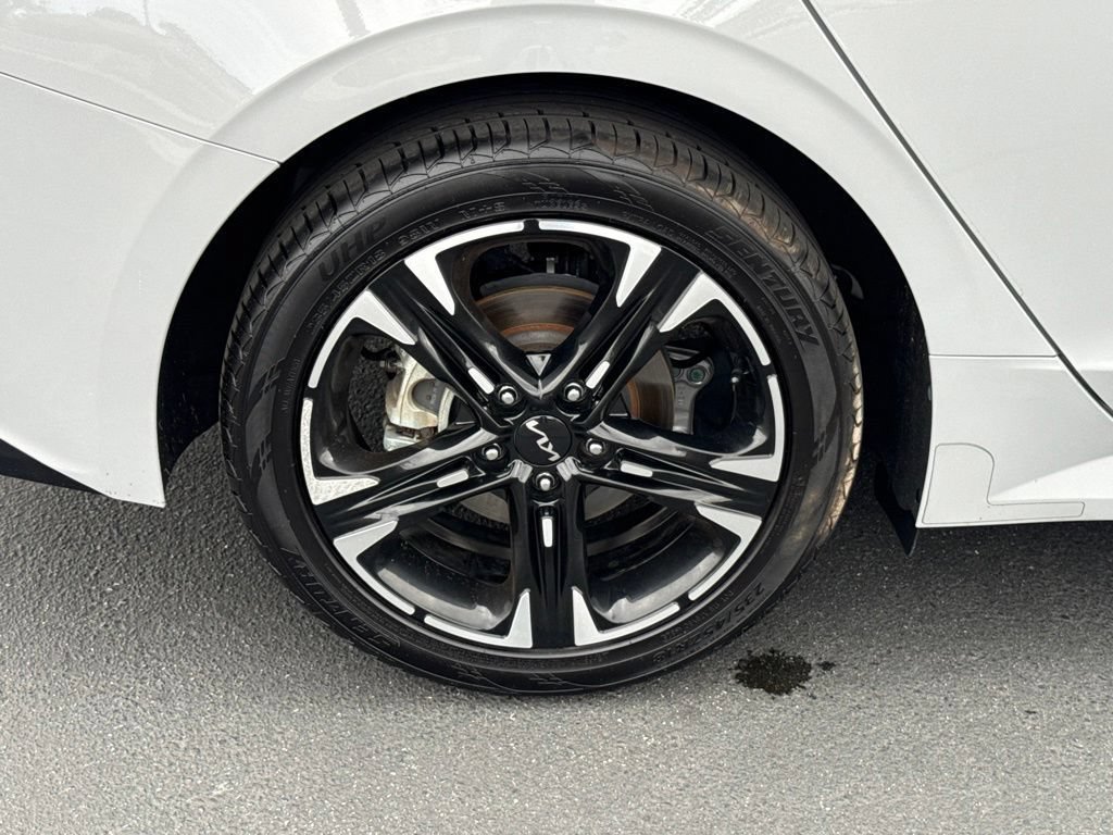 Used 2022 Kia K5 GT-Line FWD image 14