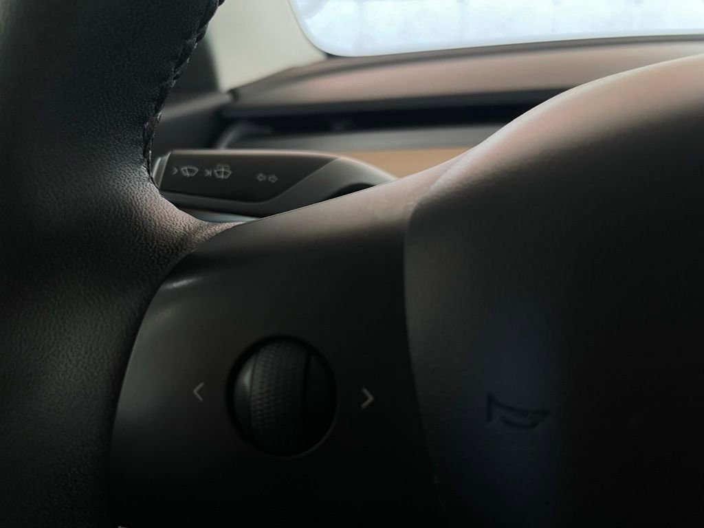 Used 2020 Tesla Model 3 Standard Range Plus RWD image 24