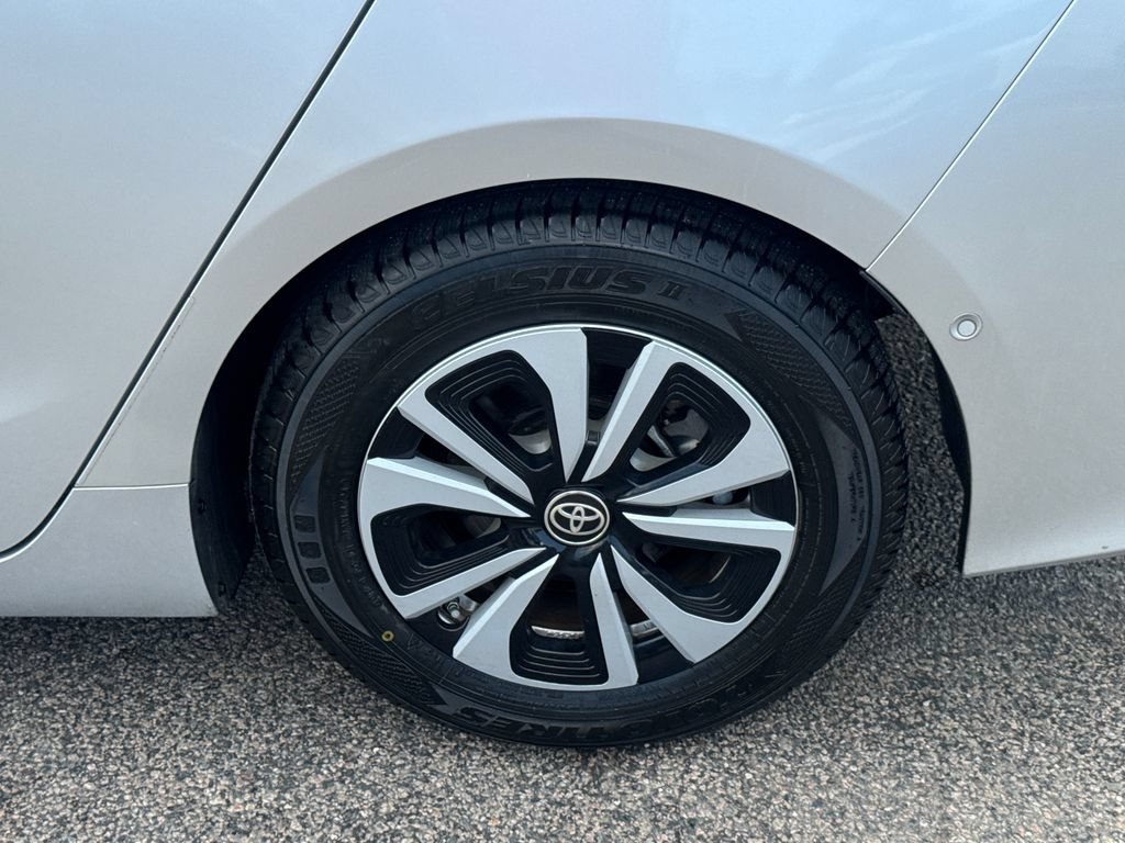 Used 2019 Toyota Prius Prime Advanced FWD image 41