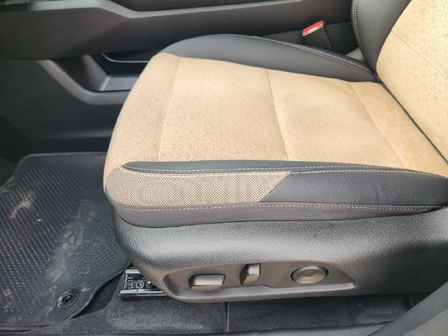 Used 2026 Chevrolet Equinox ACTIV w/ Safety and Technology Package AWD/4WD image 26