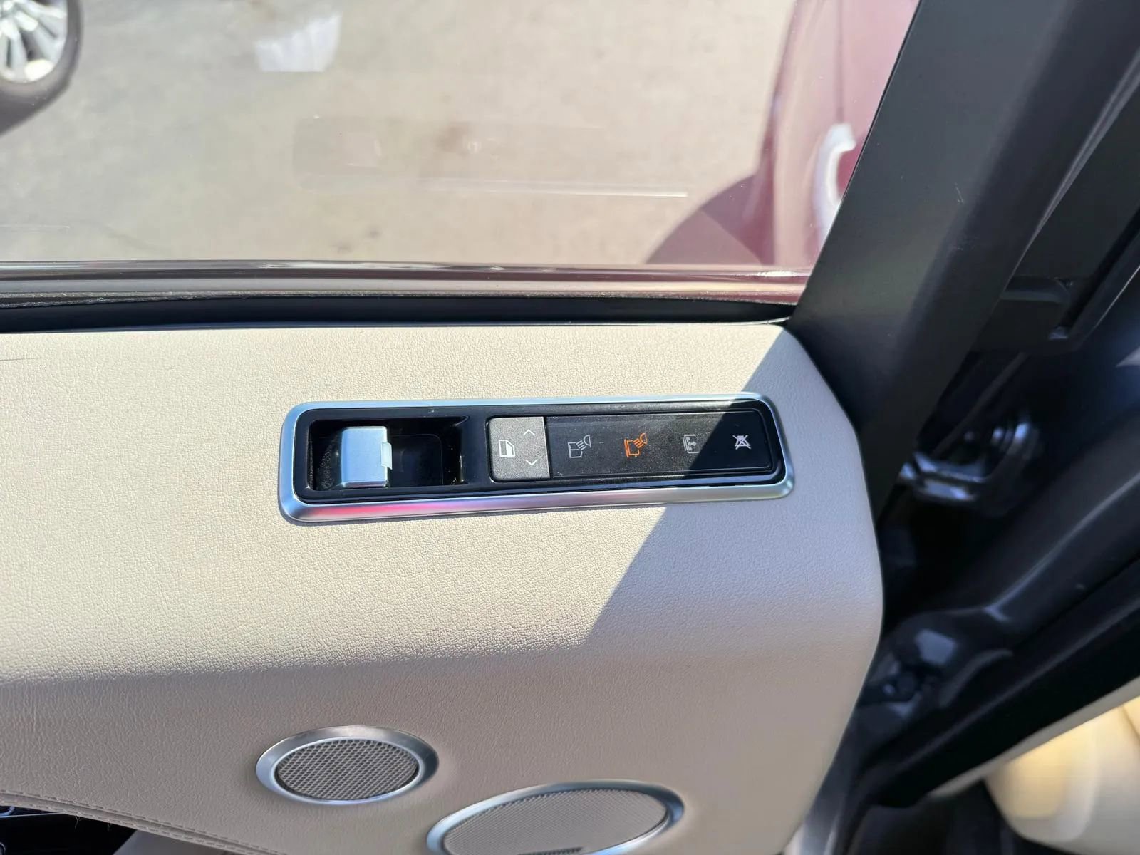 Used 2018 Land Rover Range Rover Supercharged AWD/4WD image 21