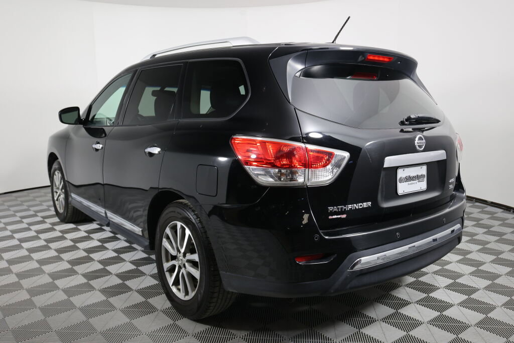 Used 2014 Nissan Pathfinder SL image 4