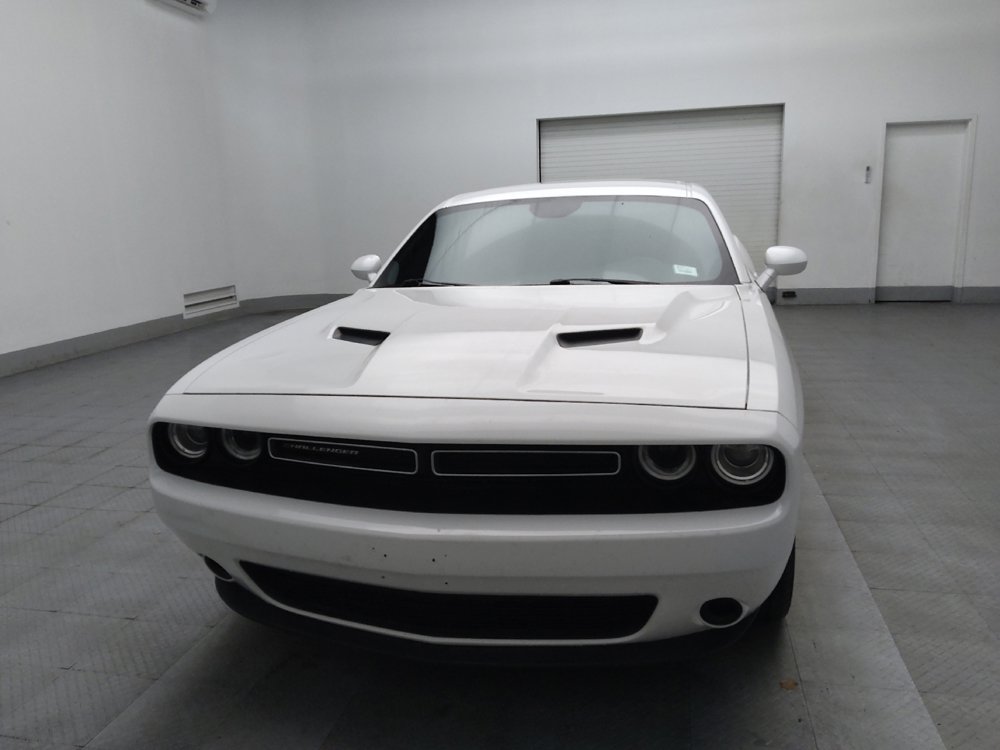 Used 2019 Dodge Challenger SXT image 15