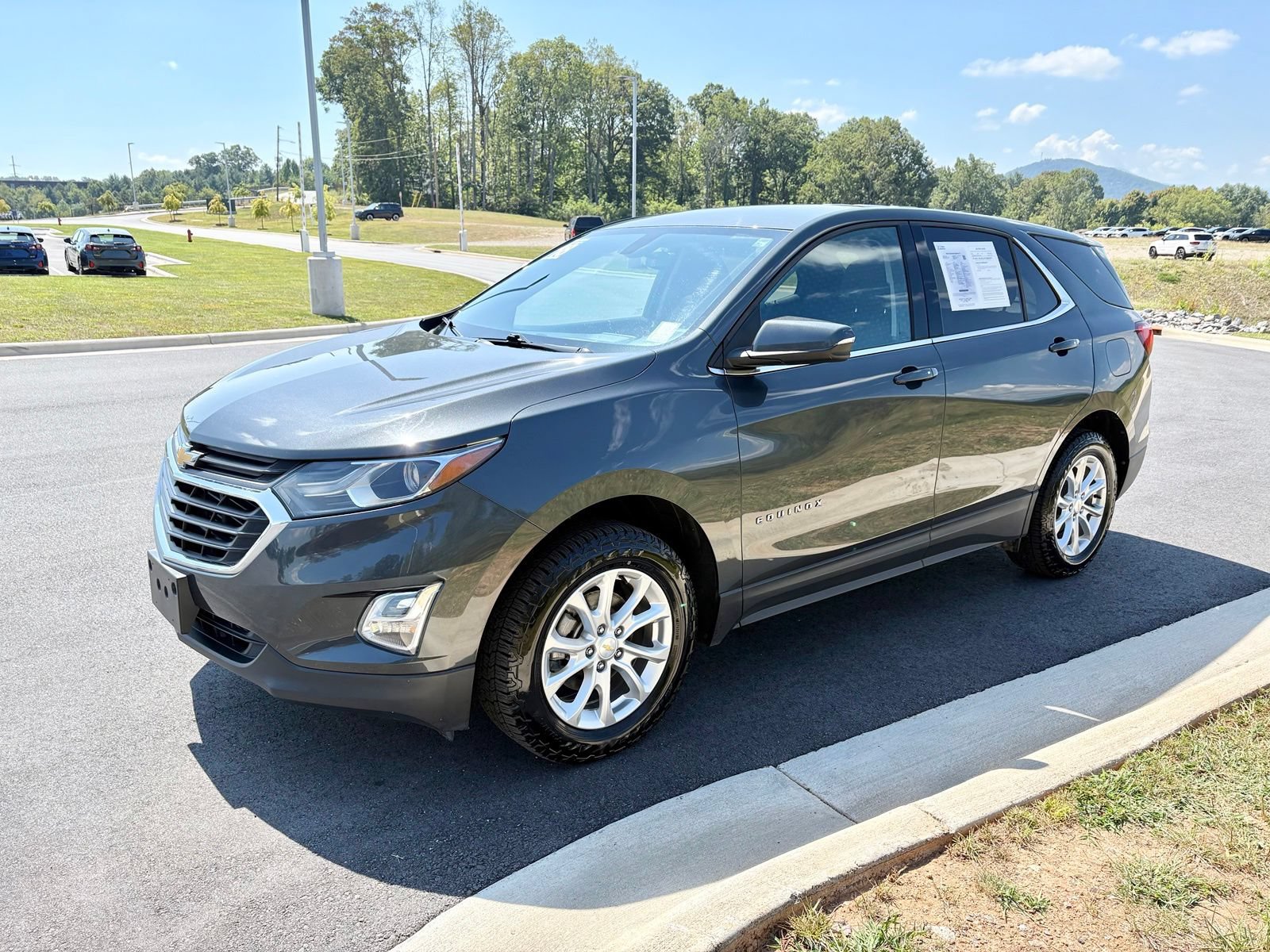 Used 2018 Chevrolet Equinox LT AWD/4WD image 3