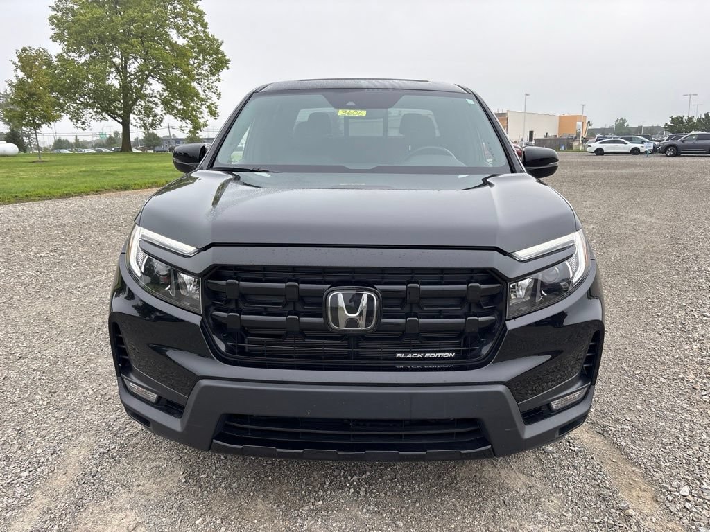 Used 2025 Honda Ridgeline Black Edition image 2