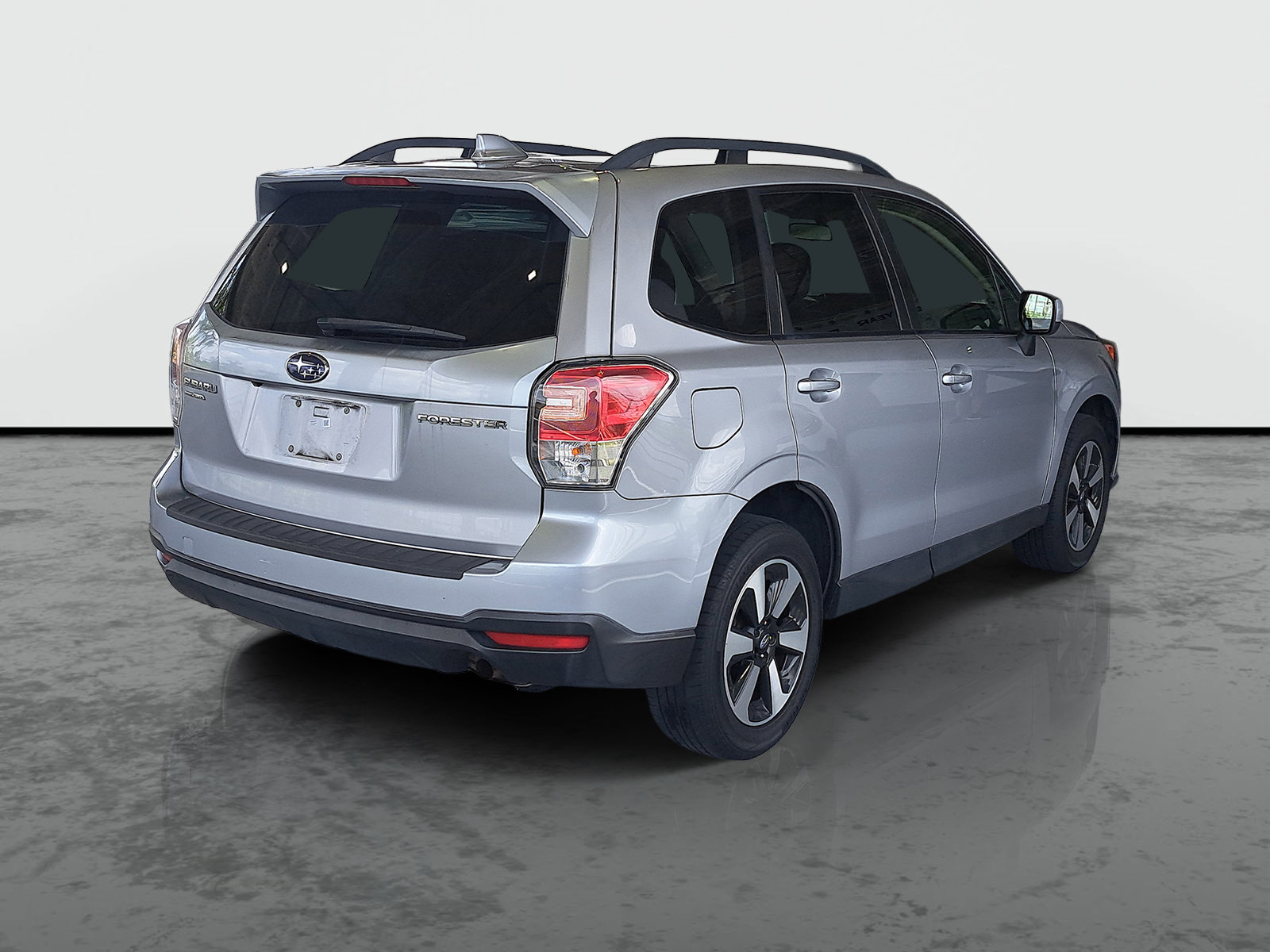 Used 2018 Subaru Forester 2.5i Premium w/ All-Weather Package AWD/4WD image 2