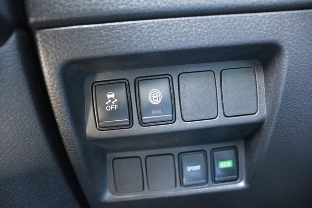 Used 2022 Nissan Rogue Sport S image 22