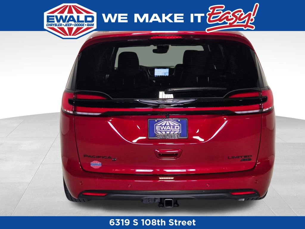 New 2026 Chrysler Pacifica Limited w/ S Appearance Package image 4