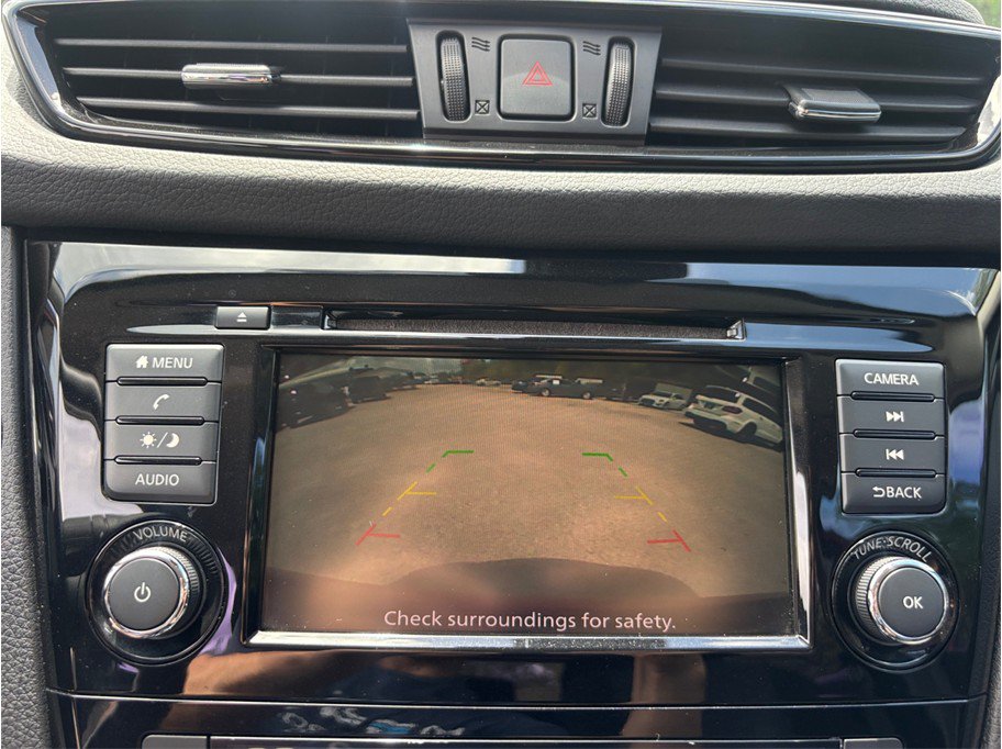 Used 2020 Nissan Rogue Sport SV FWD image 27