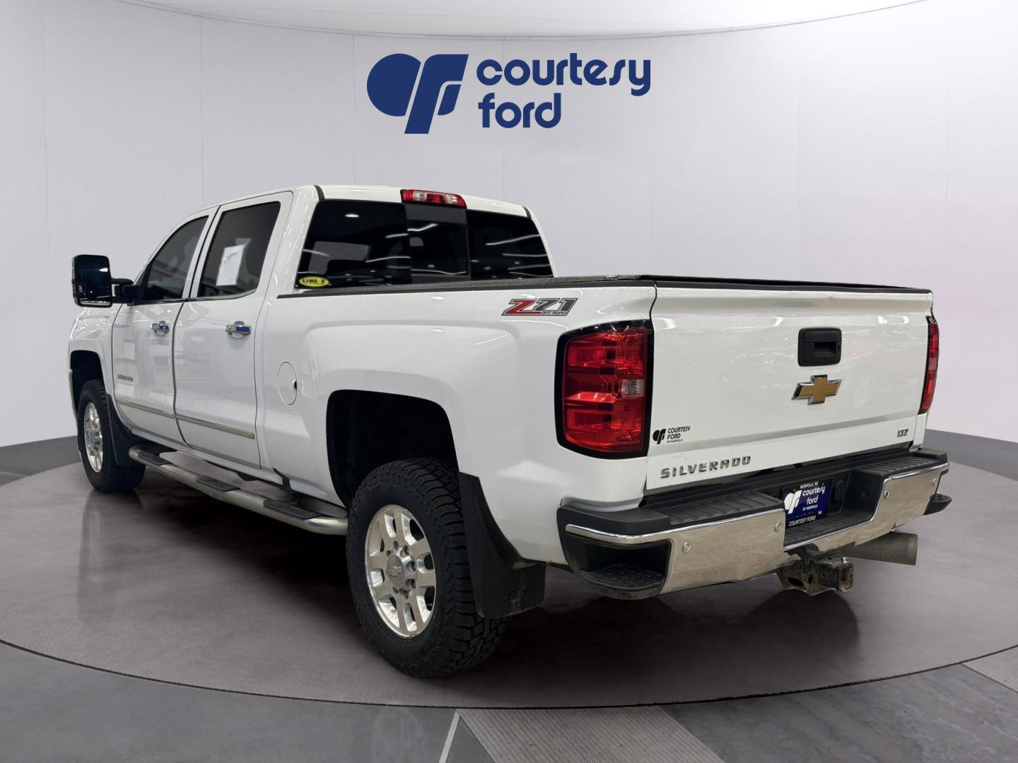 Used 2017 Chevrolet Silverado 3500 LTZ w/ Duramax Plus Package image 5