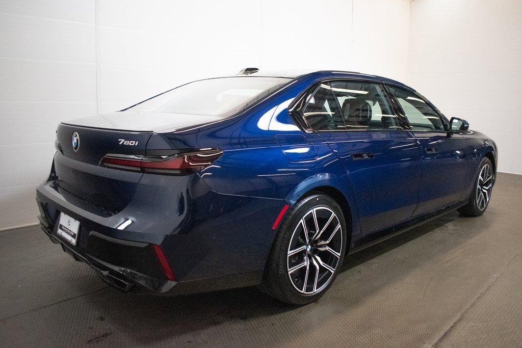 New 2026 BMW 760i xDrive w/ Executive Package image 4