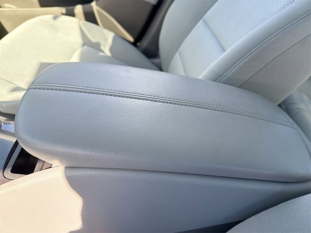 Used 2025 Chevrolet Malibu LT image 21