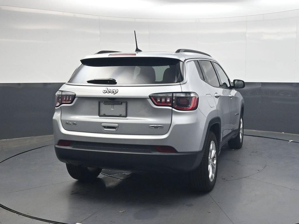 Used 2024 Jeep Compass Latitude AWD/4WD image 5
