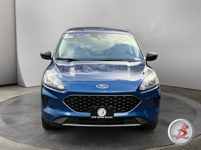 Used 2022 Ford Escape SE image 2