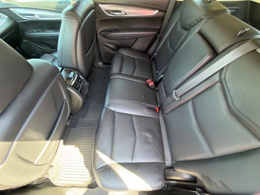 Used 2018 Cadillac XT5 Premium Luxury FWD image 17