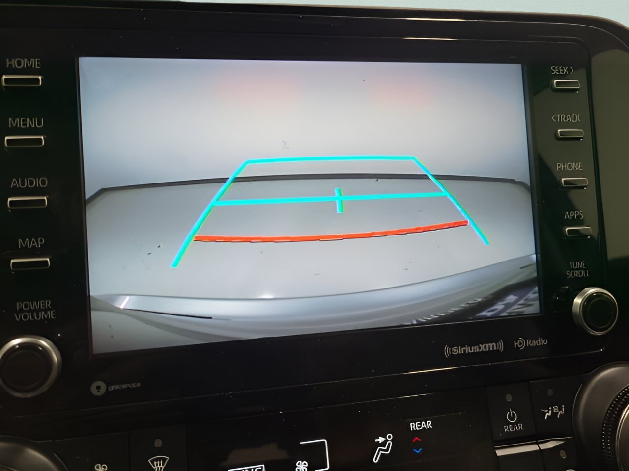 Used 2021 Toyota Highlander XLE AWD/4WD image 33