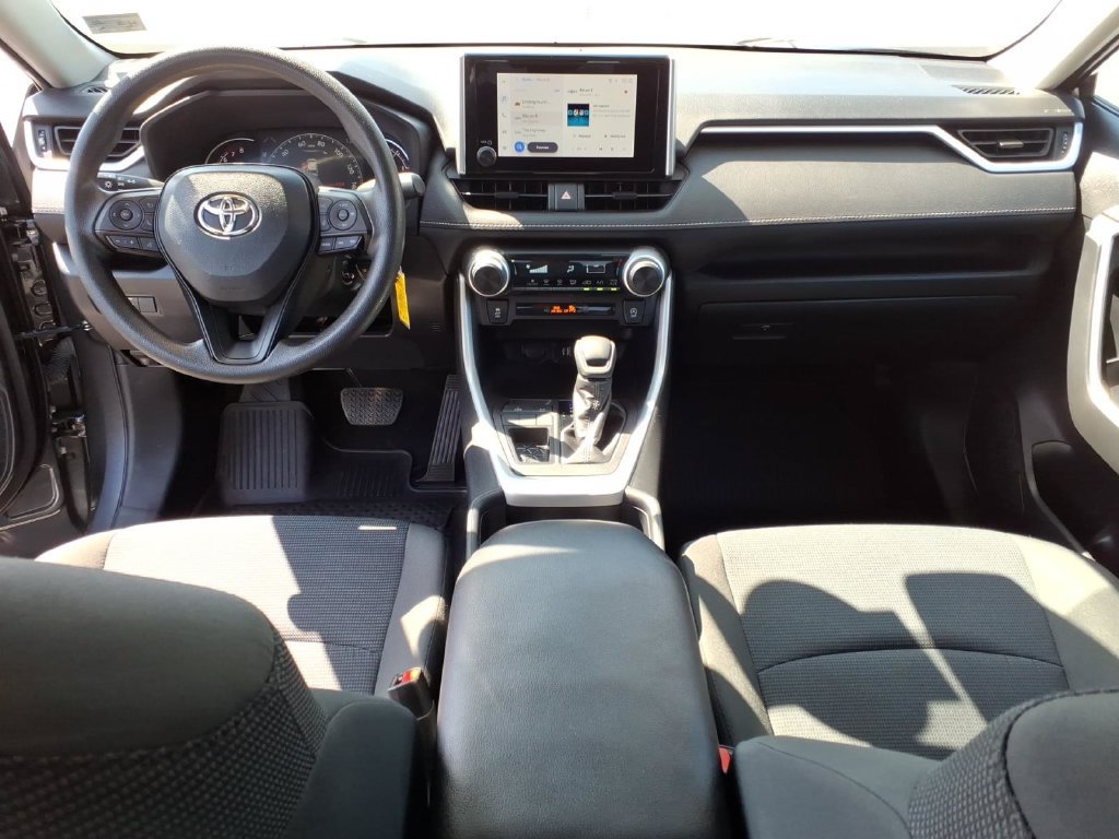 Certified 2024 Toyota RAV4 LE FWD image 5