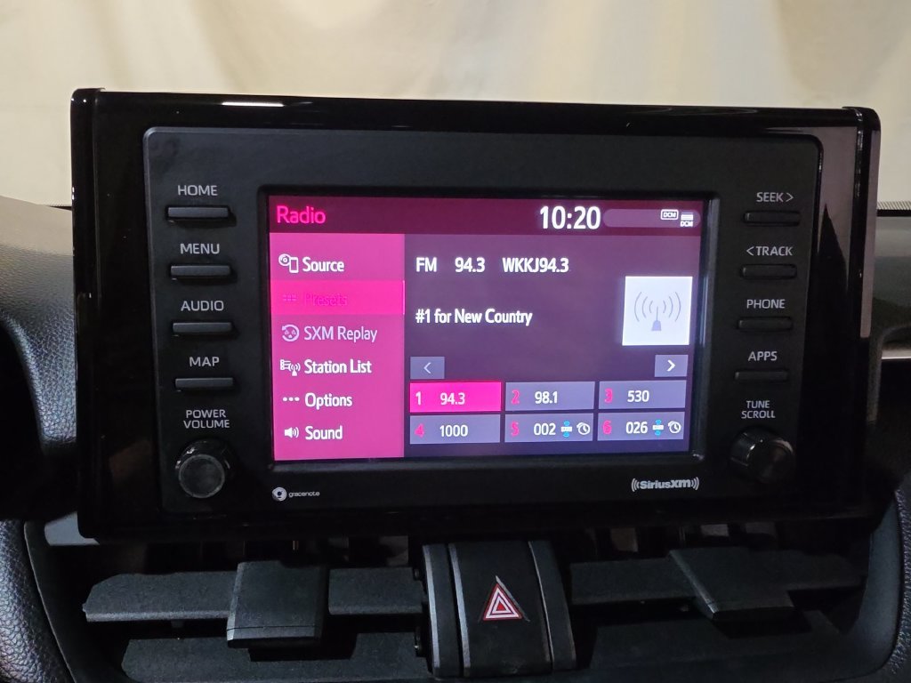 Used 2021 Toyota RAV4 LE AWD/4WD image 12