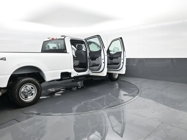 Used 2025 Ford F350 XL AWD/4WD image 29