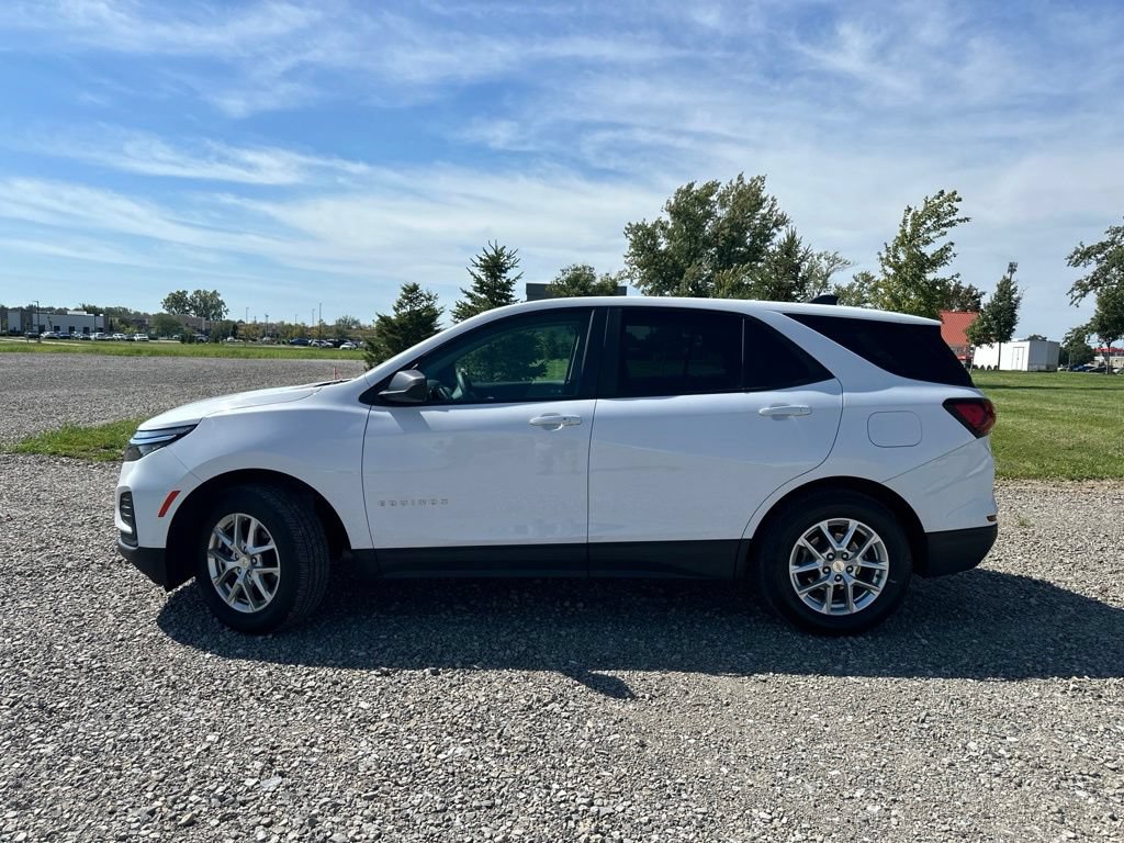 Used 2024 Chevrolet Equinox LS w/ LS Convenience Package AWD/4WD image 6