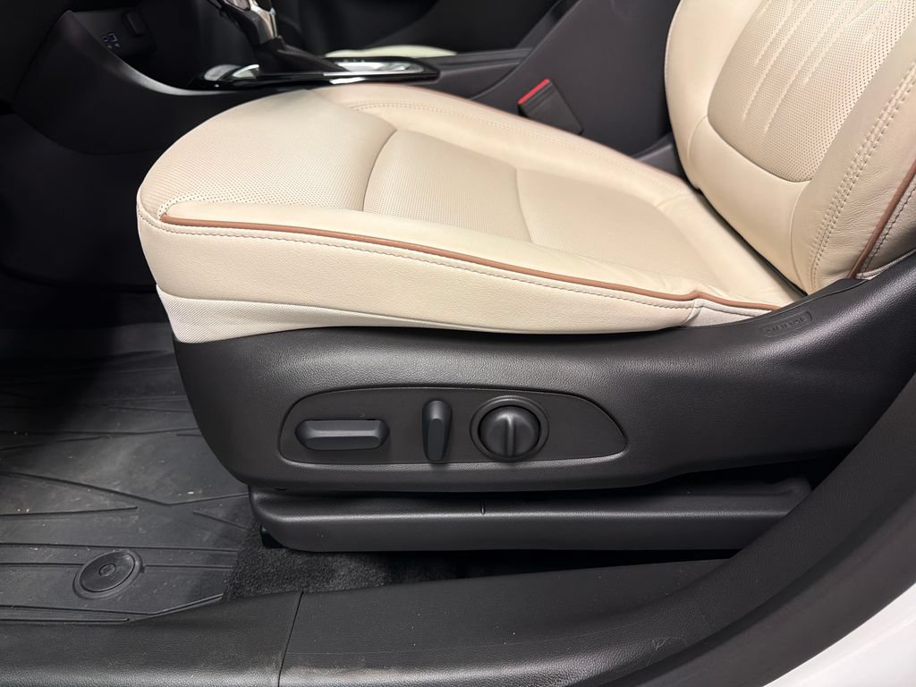 New 2026 Buick Encore GX Avenir w/ Avenir Convenience Package FWD image 22