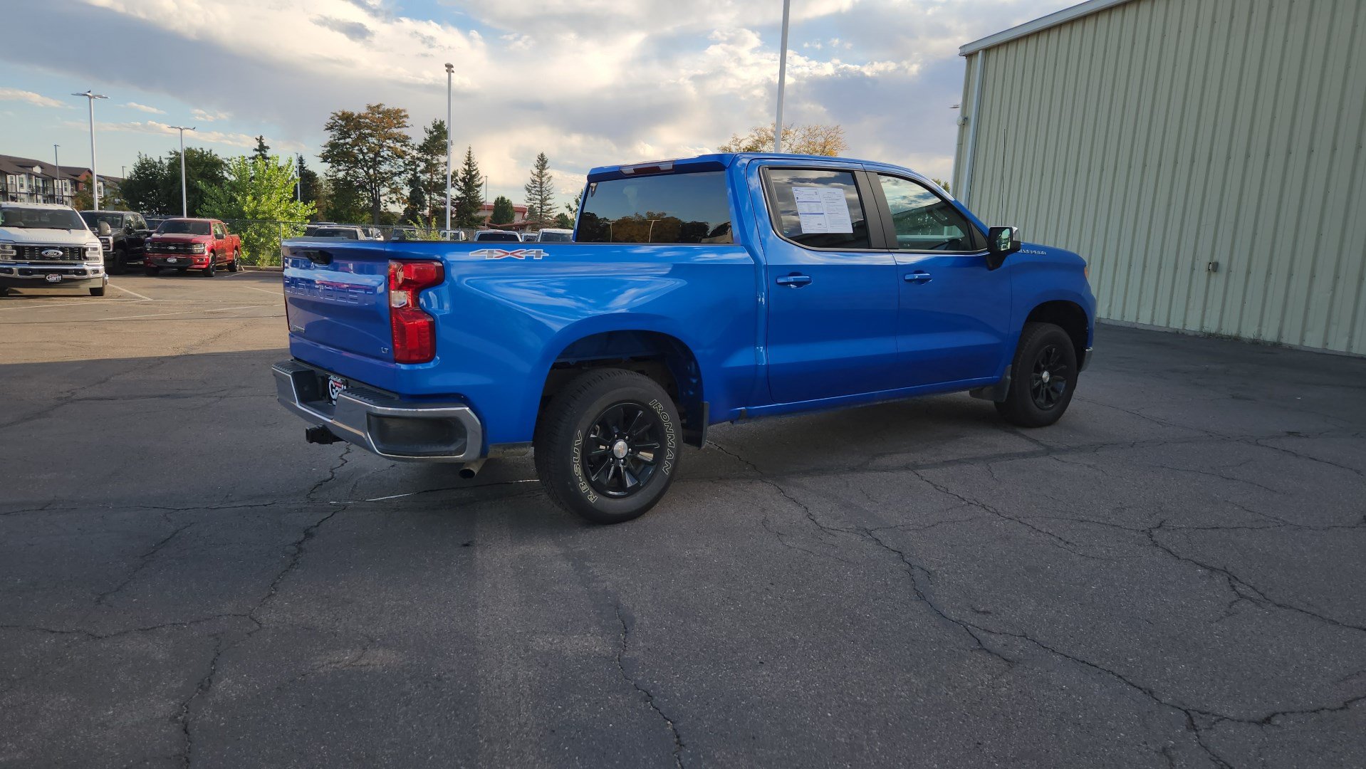 Used 2025 Chevrolet Silverado 1500 LT AWD/4WD image 13