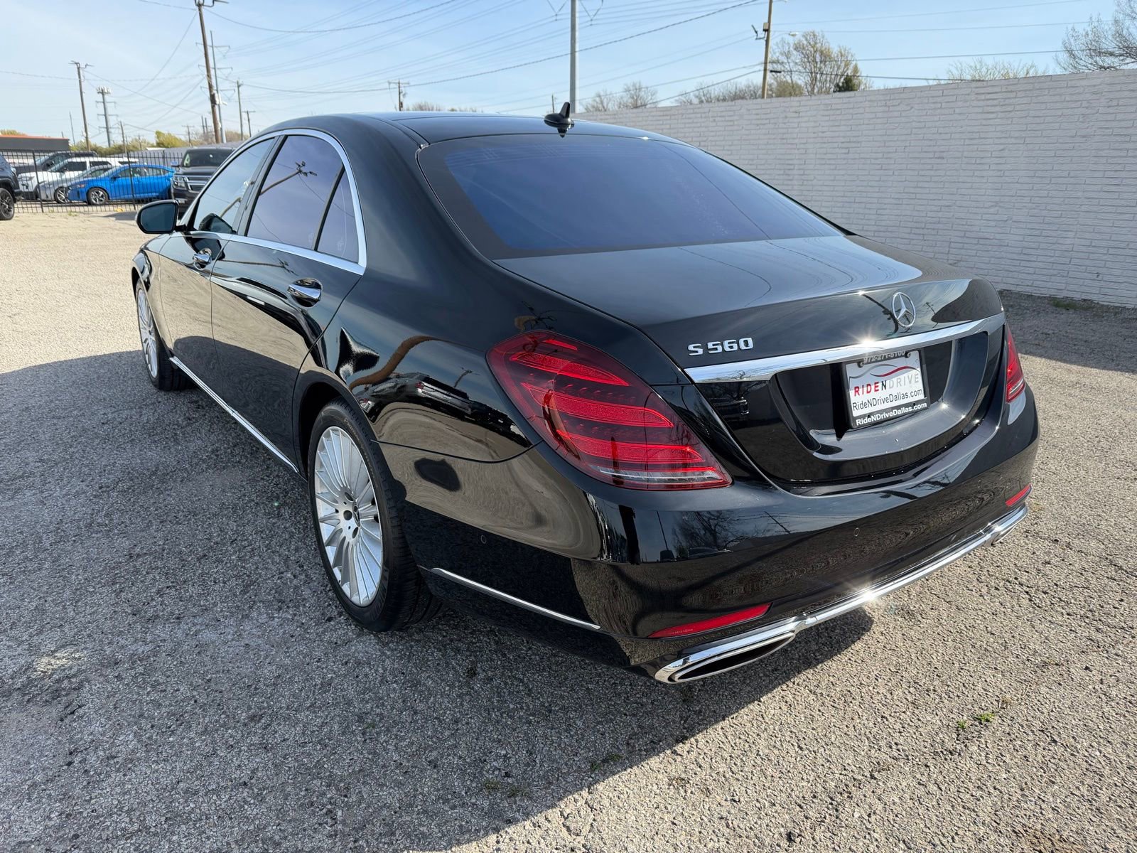 Used 2018 Mercedes-Benz S 560 Sedan w/ Premium Package image 4