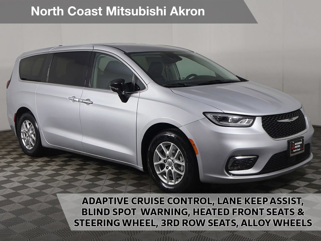 Used 2024 Chrysler Pacifica Touring-L FWD image 1