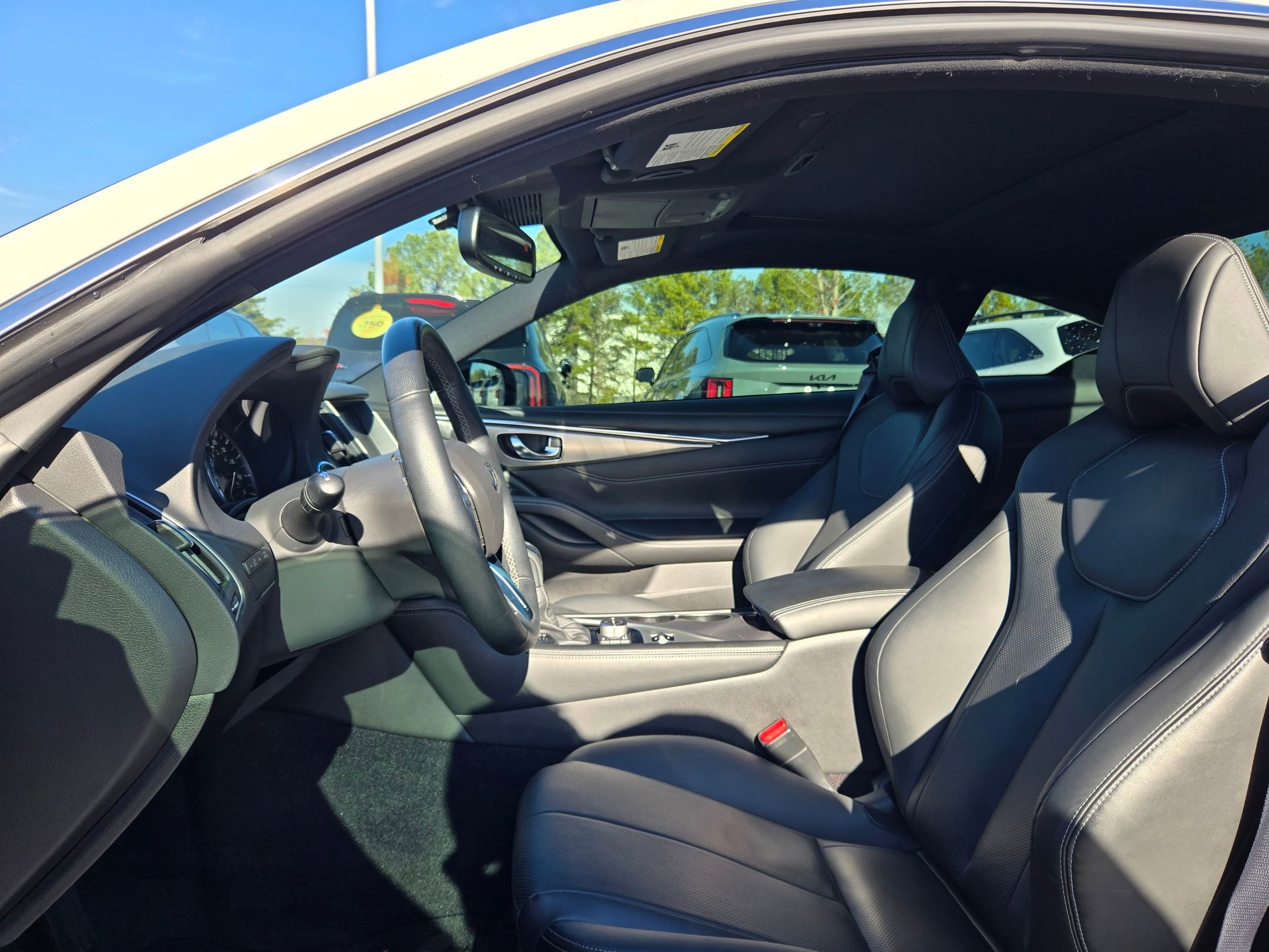 Used 2022 INFINITI Q60 3.0t Luxe w/ Style Package image 17