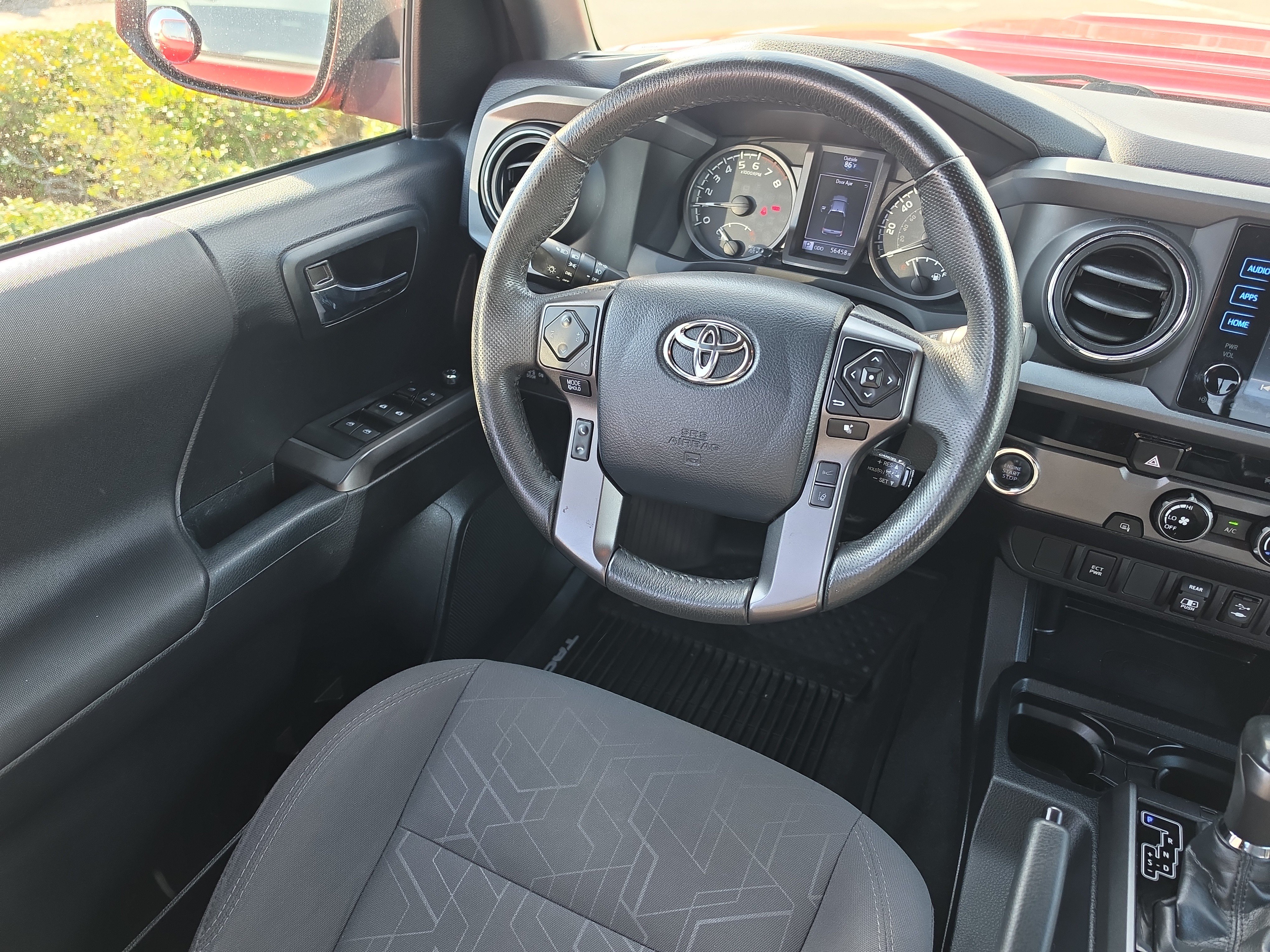 Used 2018 Toyota Tacoma TRD Sport RWD image 9