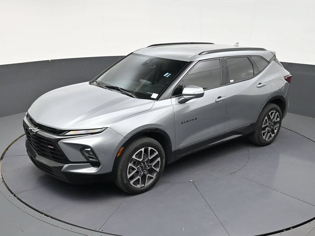 Used 2023 Chevrolet Blazer RS w/ Enhanced Convenience Package FWD image 12