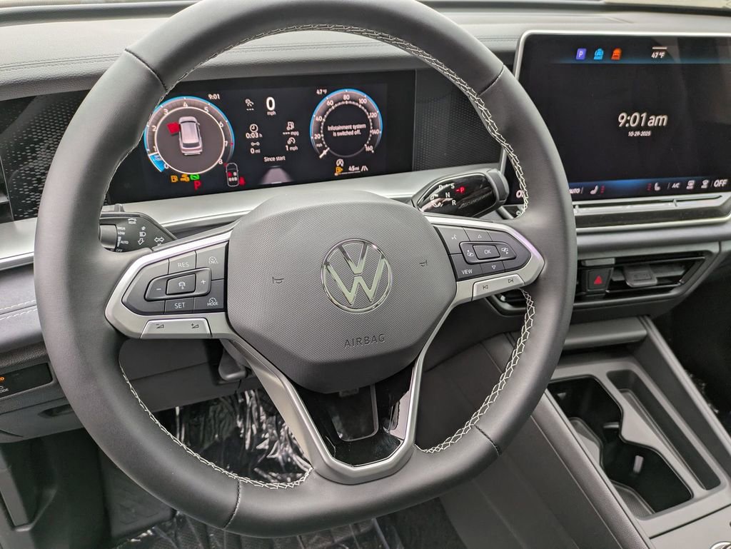 New 2026 Volkswagen Tiguan SE image 17