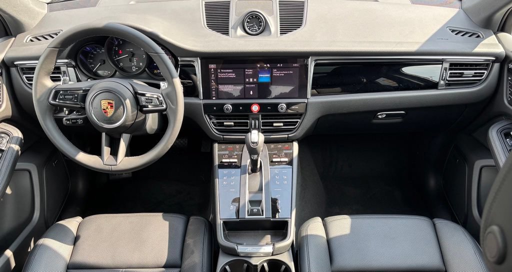 New 2026 Porsche Macan AWD/4WD image 20