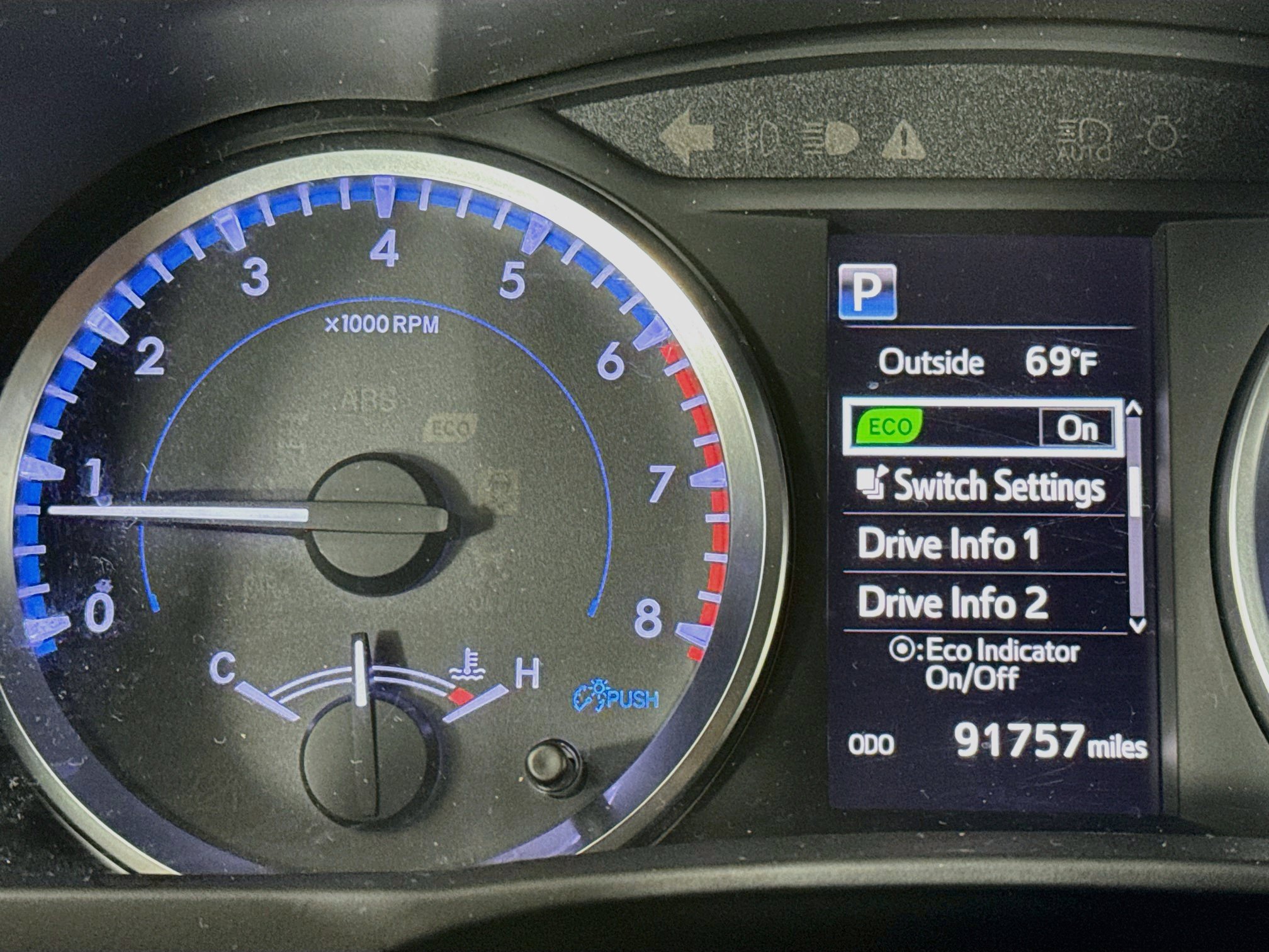 Used 2019 Toyota Highlander LE FWD image 12