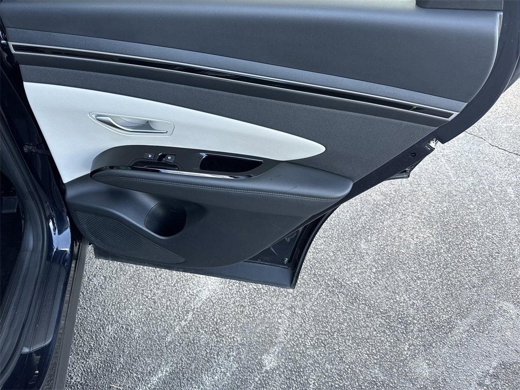 Used 2024 Hyundai Tucson Limited image 16