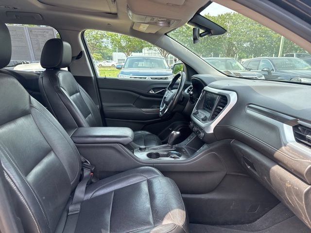 Used 2019 GMC Acadia SLT w/ LPO, Black Accent Package AWD/4WD image 14