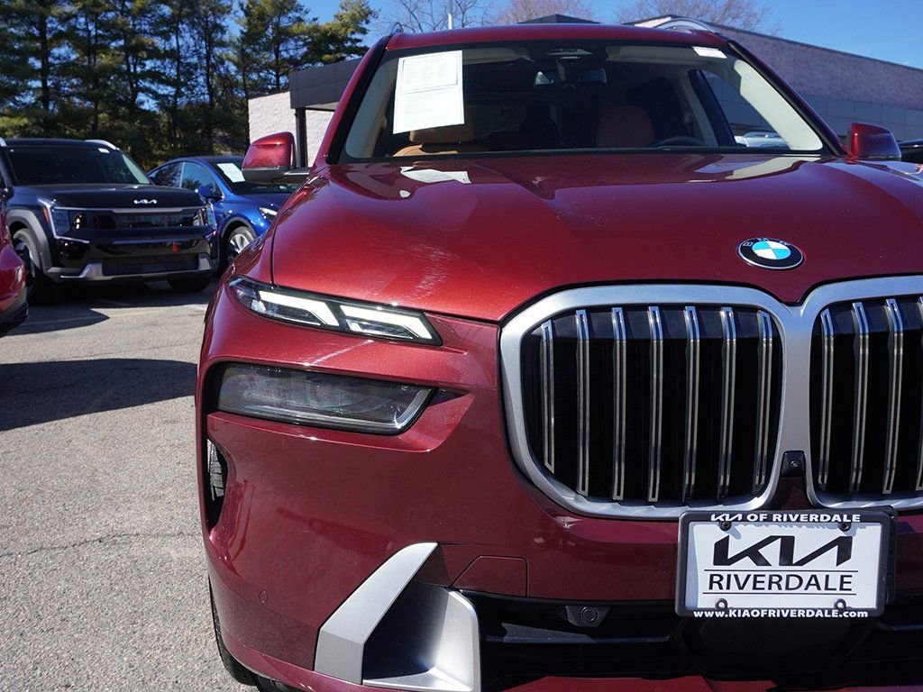 Used 2024 BMW X7 xDrive40i w/ Premium Package image 18