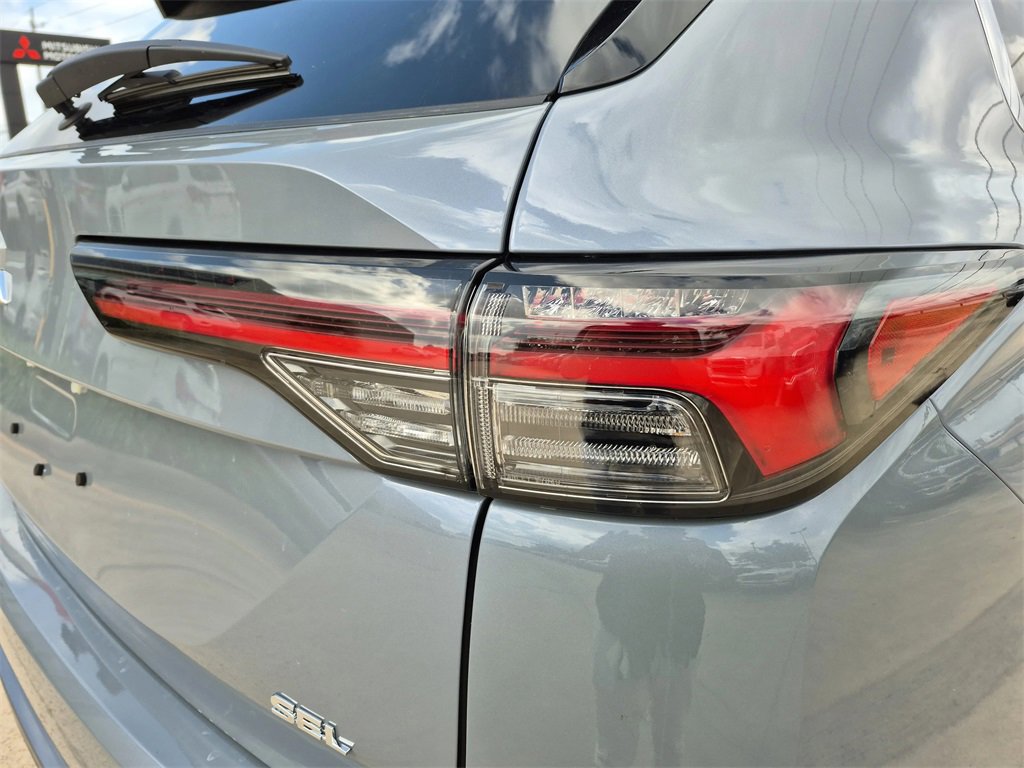 New 2025 Mitsubishi Outlander SEL image 30