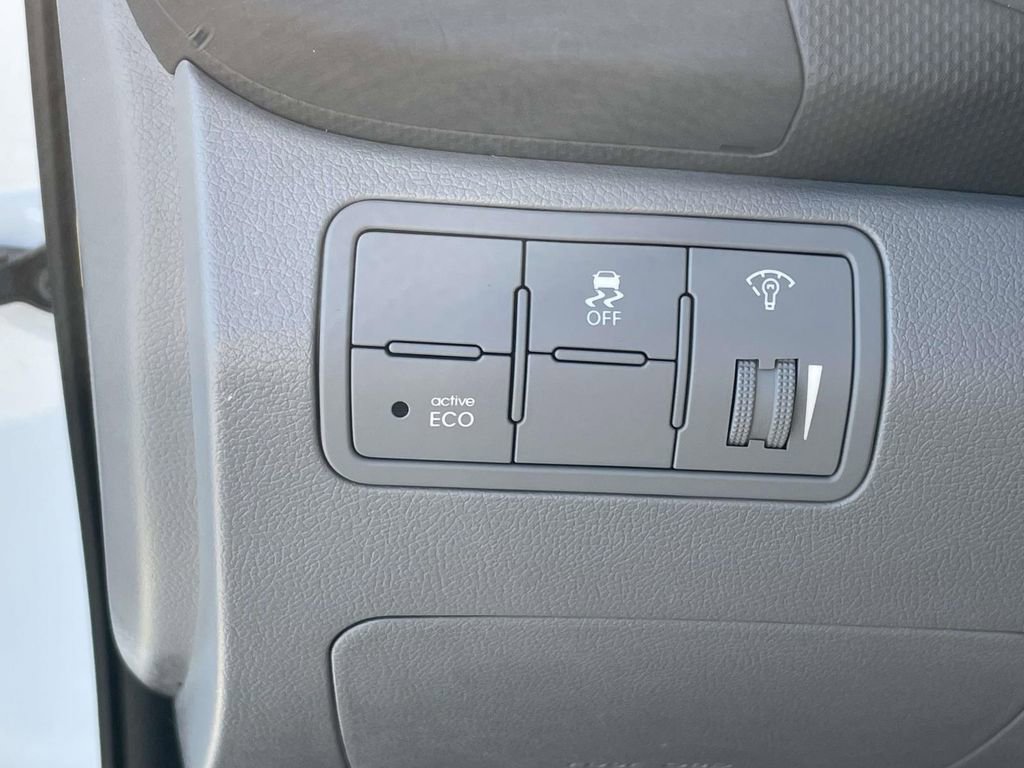 Used 2014 Hyundai Accent GS image 19