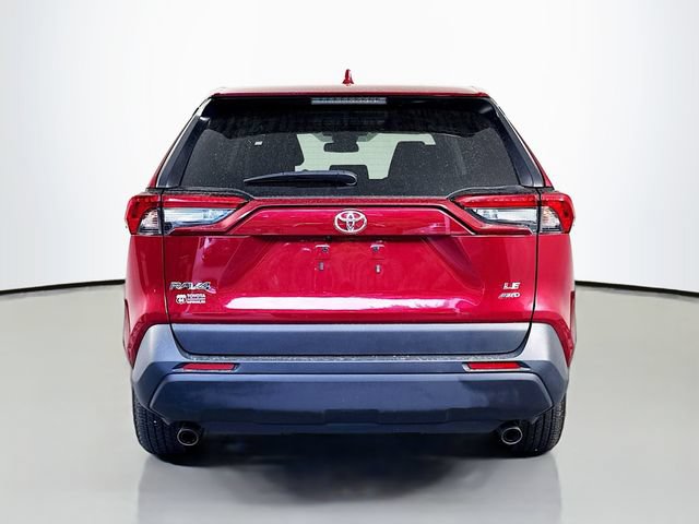 Used 2024 Toyota RAV4 LE AWD/4WD image 5