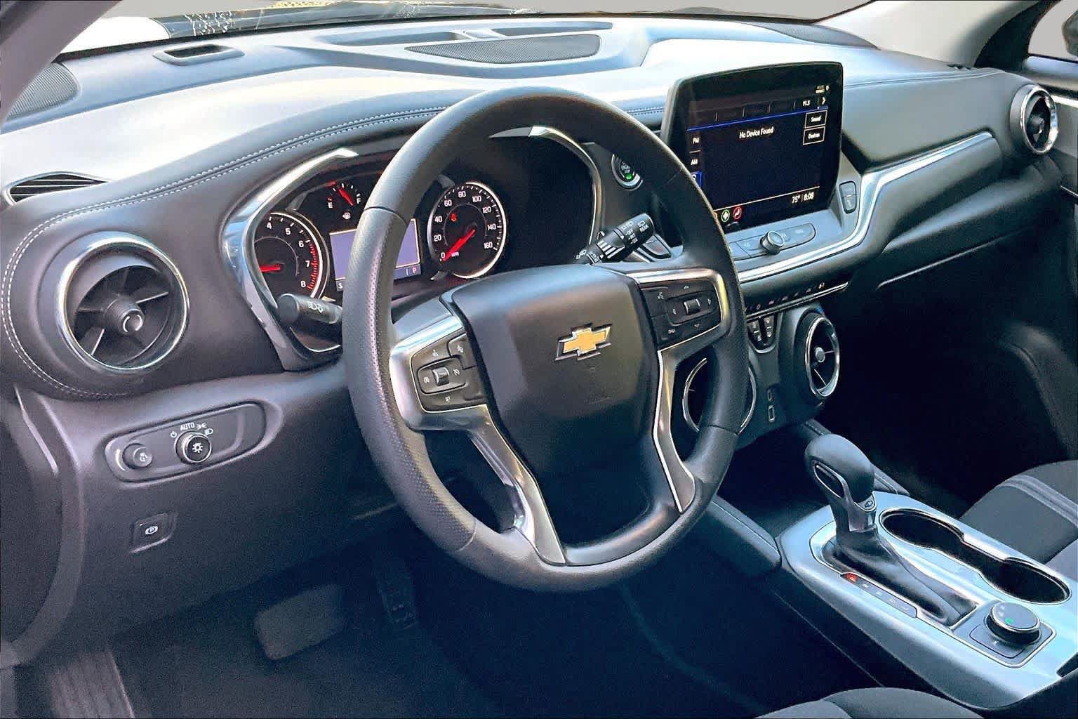 Used 2023 Chevrolet Blazer LT w/ Midnight/Sport Edition FWD image 18