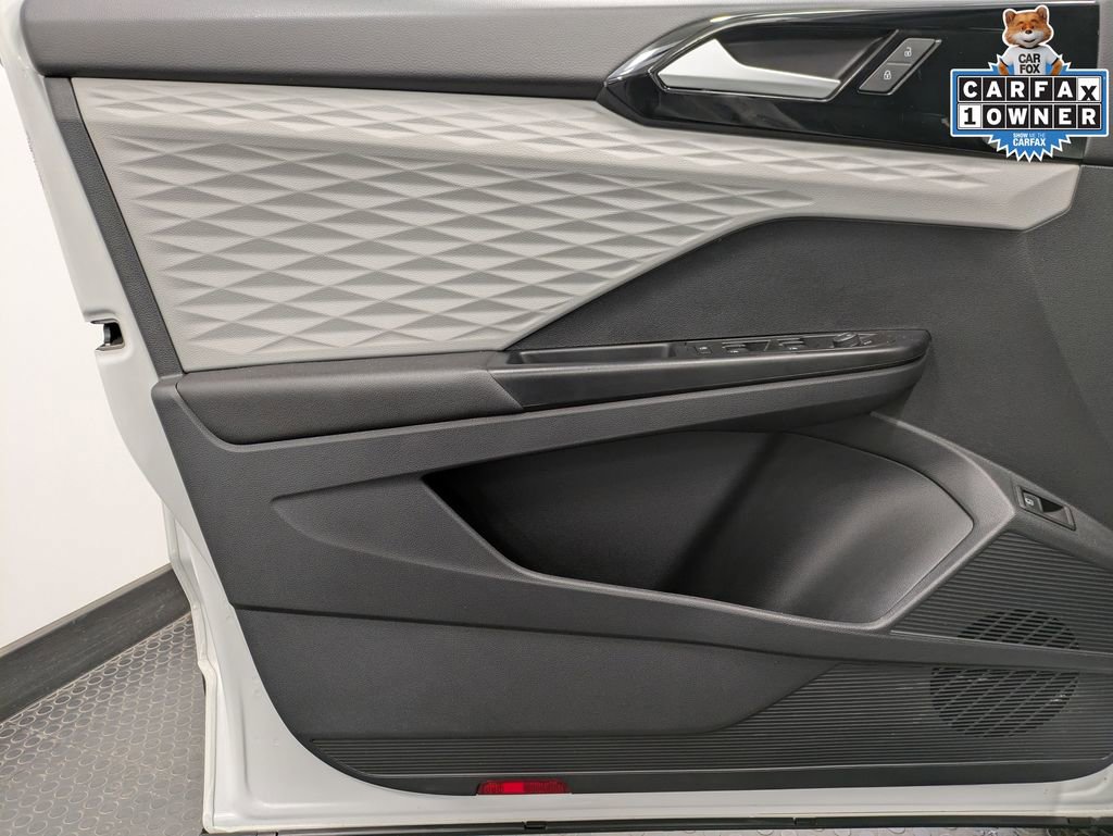 Used 2023 Volkswagen Taos S w/ Driver Assistance Package image 8