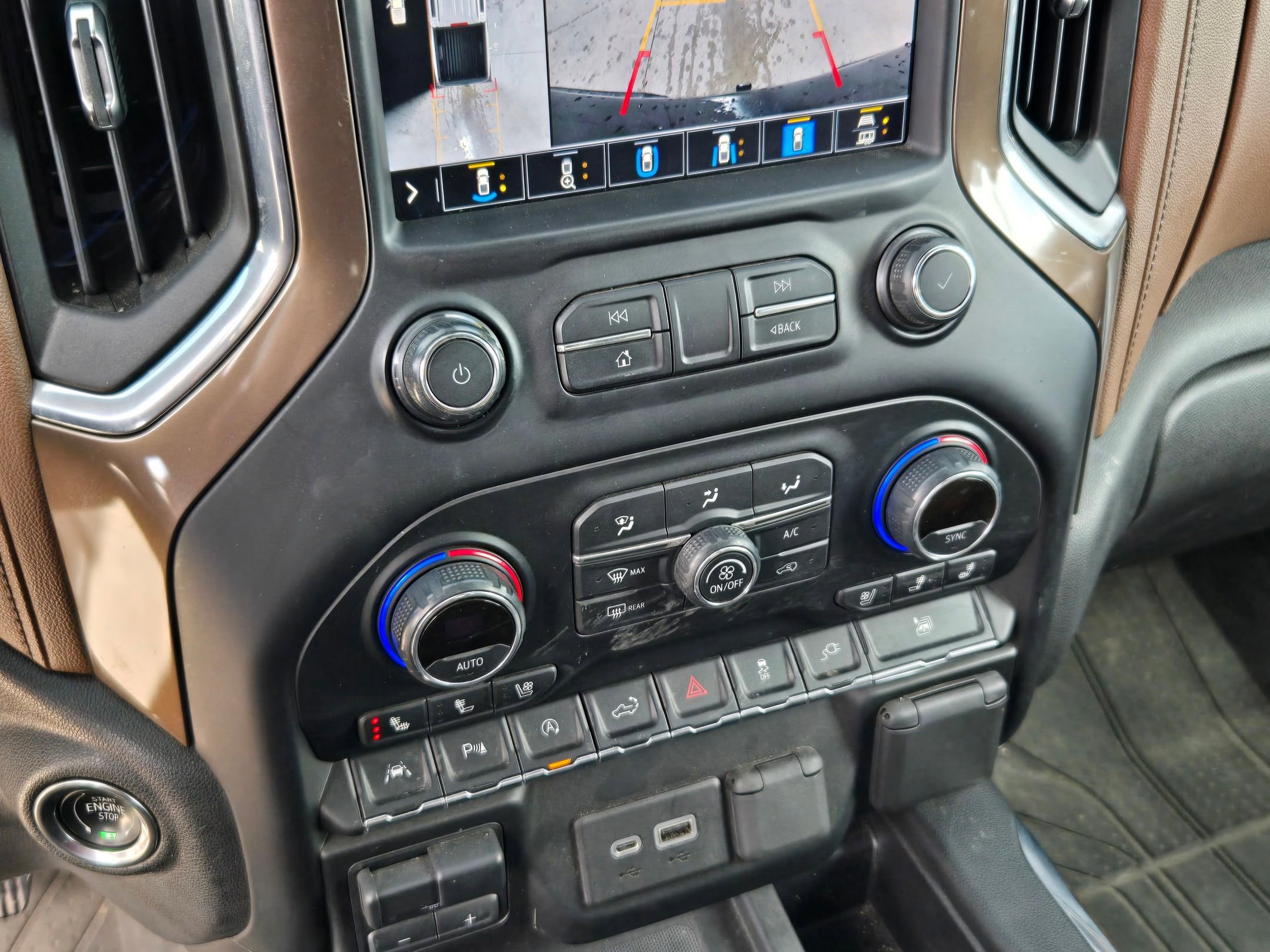 Used 2021 Chevrolet Silverado 1500 High Country w/ Technology Package image 19