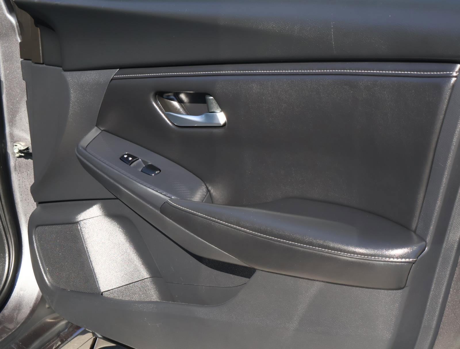 Used 2025 Nissan Sentra SV w/ All-Weather Package image 15