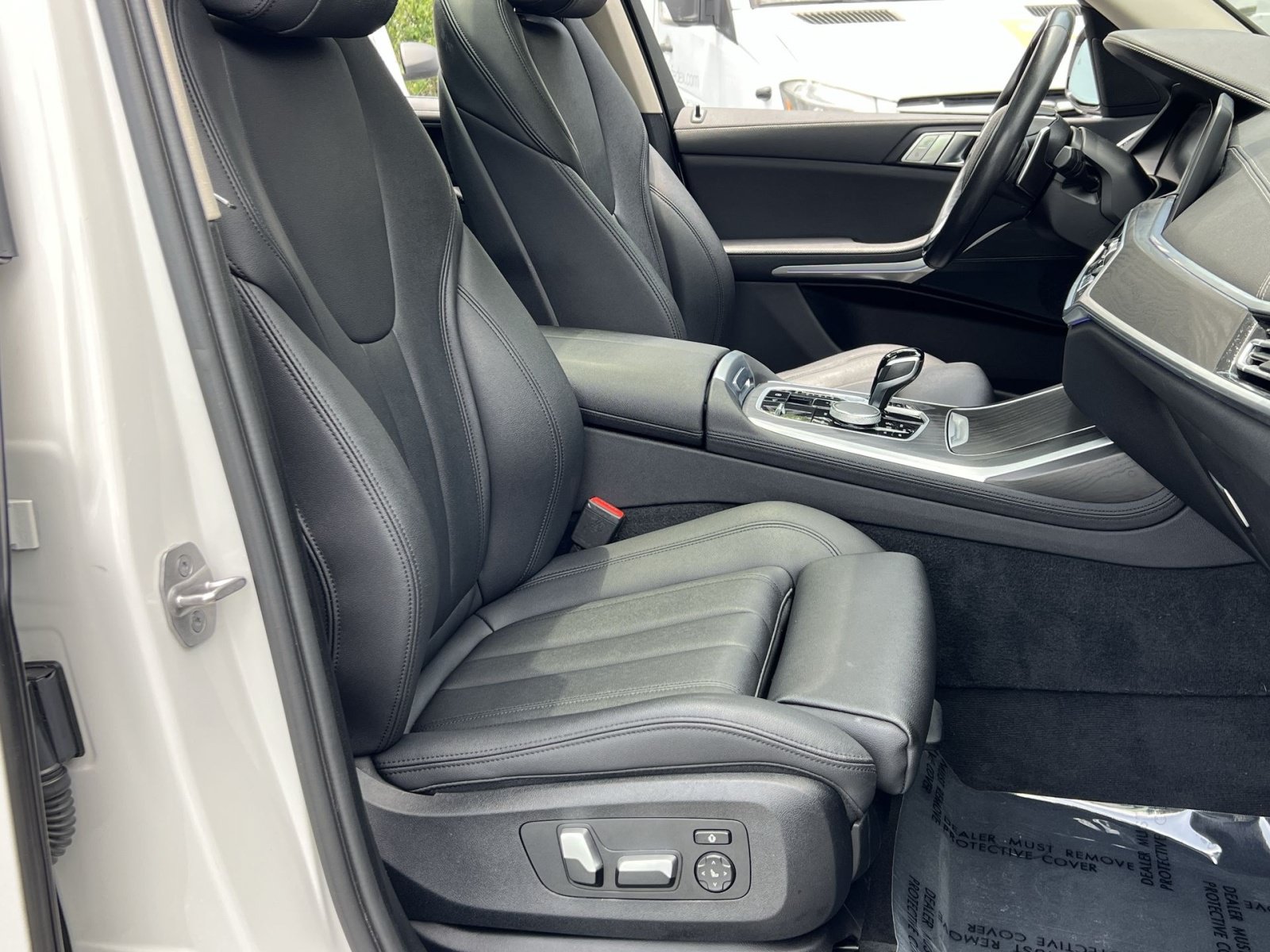 Used 2022 BMW X7 xDrive40i w/ Premium Package AWD/4WD image 34