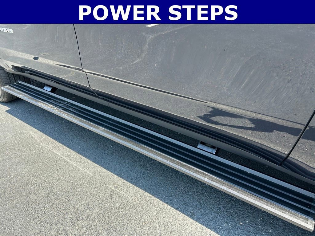 New 2026 Chevrolet Suburban High Country image 11